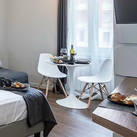 Πανσιόν Z-archsuites