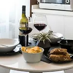 Z-archsuites Гостевой дом