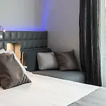 Pensión Z-archsuites