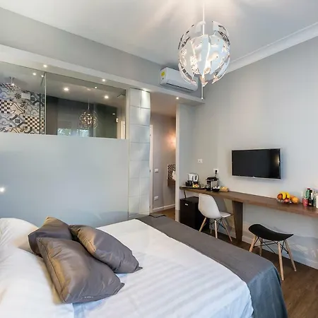 Z-archsuites 로마